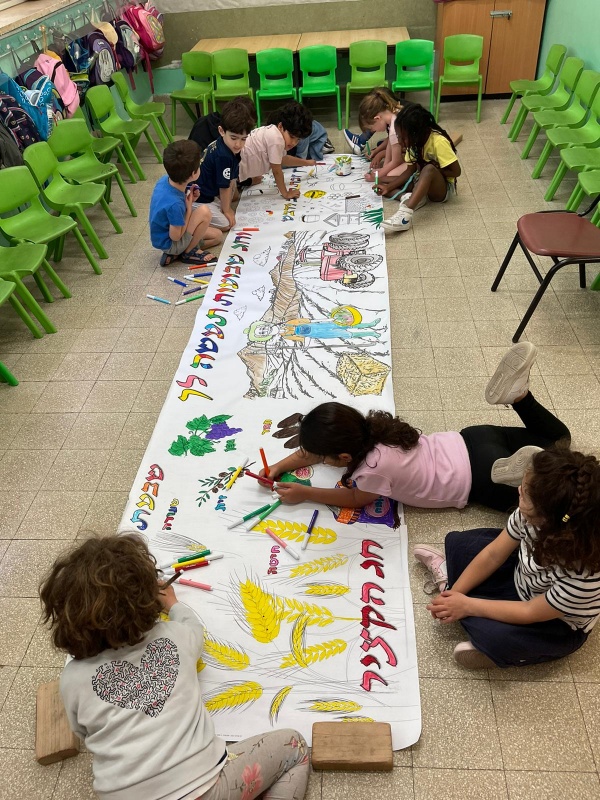 פעילות הפעלה דף צביעה שבועות